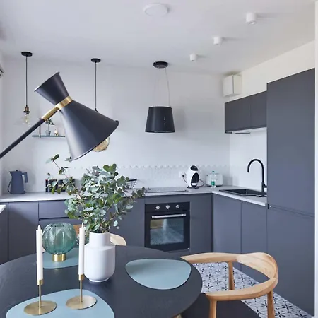 아파트 Metro Politechnika