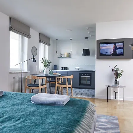 Metro Politechnika Apartment Warsaw